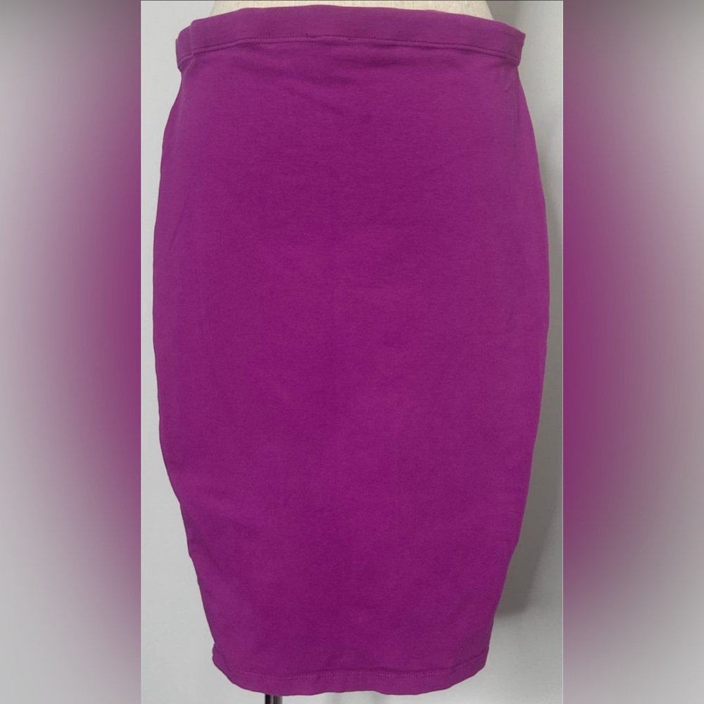 ASOS: Magenta Pencil Skirt
